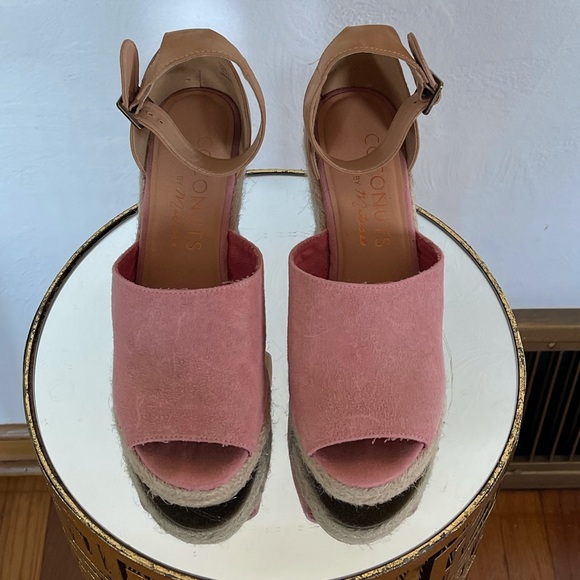 Wedge Sandal - Picture 3 of 12